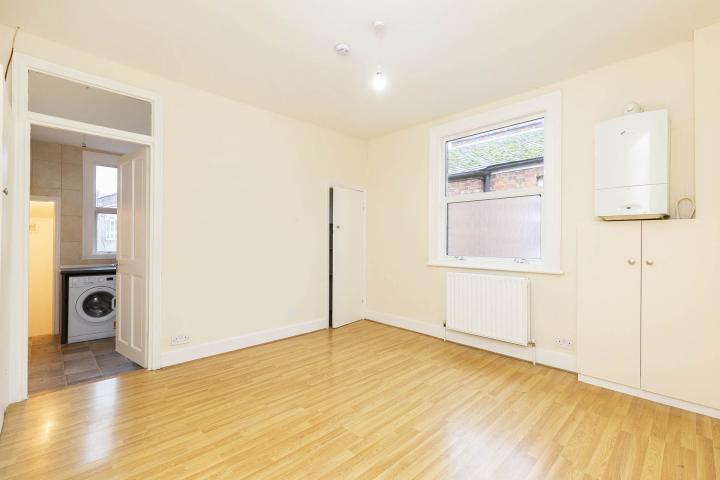 Stunning Sharers Apartment Newton Road , Cricklewood